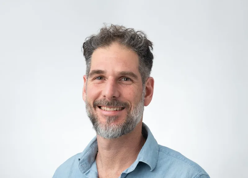 Headshot of a man.