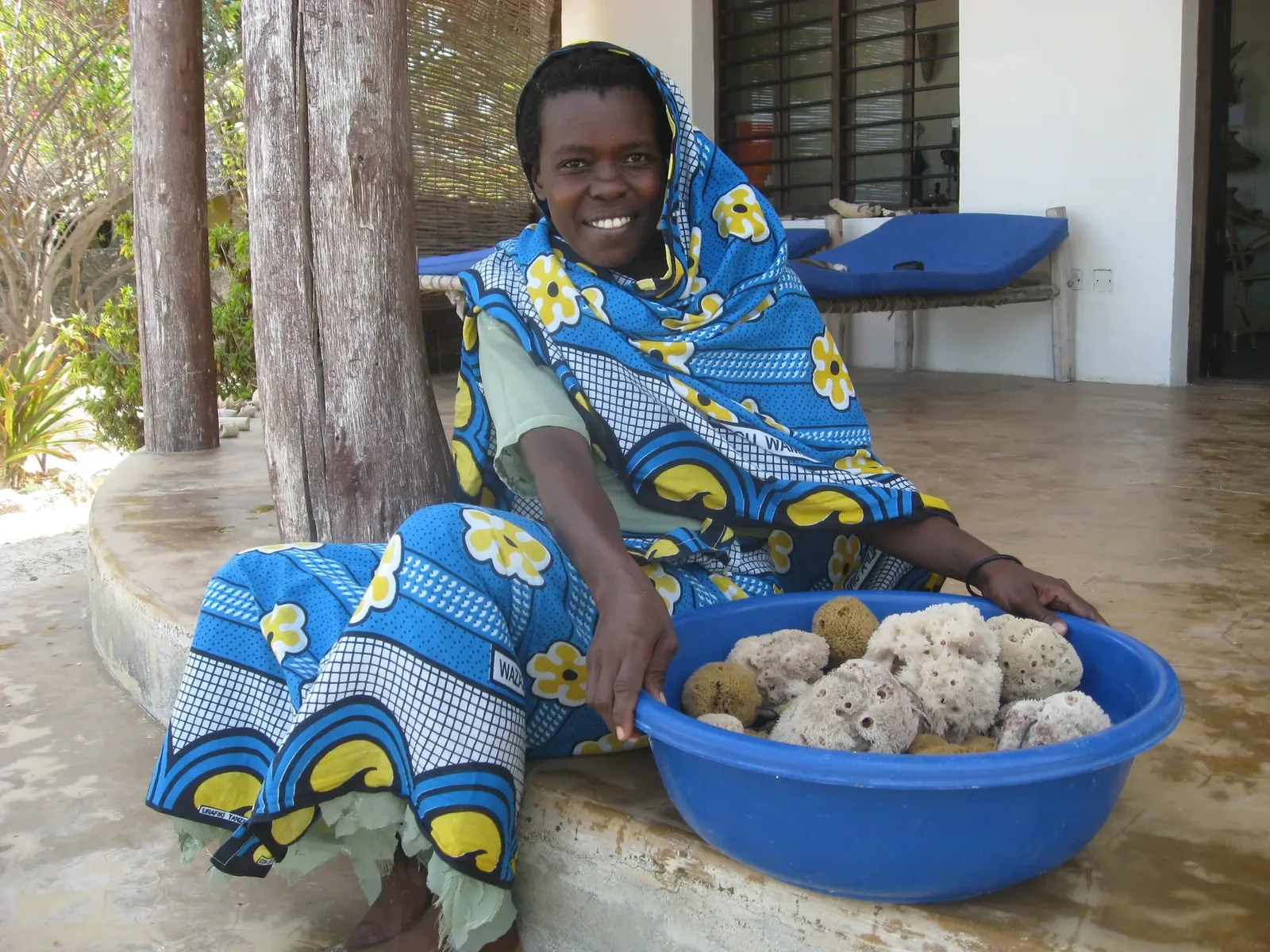 Sponge farming provides valuable economic opportunities and many of the farmers trained by Marine Cultures are single women, with children to support