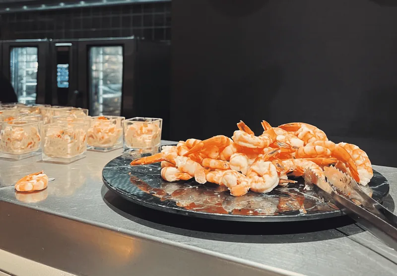 A photo of shrimp dishes served at a shrimp conference.